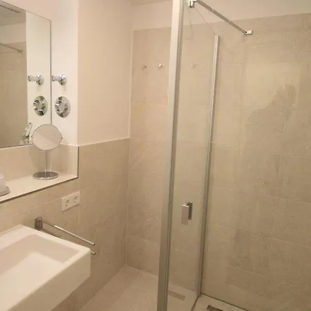 1905 - Am Kurpark Apartment *